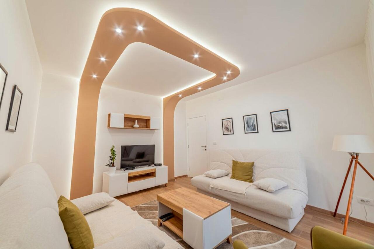 Apartman Danube Lux Νόβι Σαντ Εξωτερικό φωτογραφία